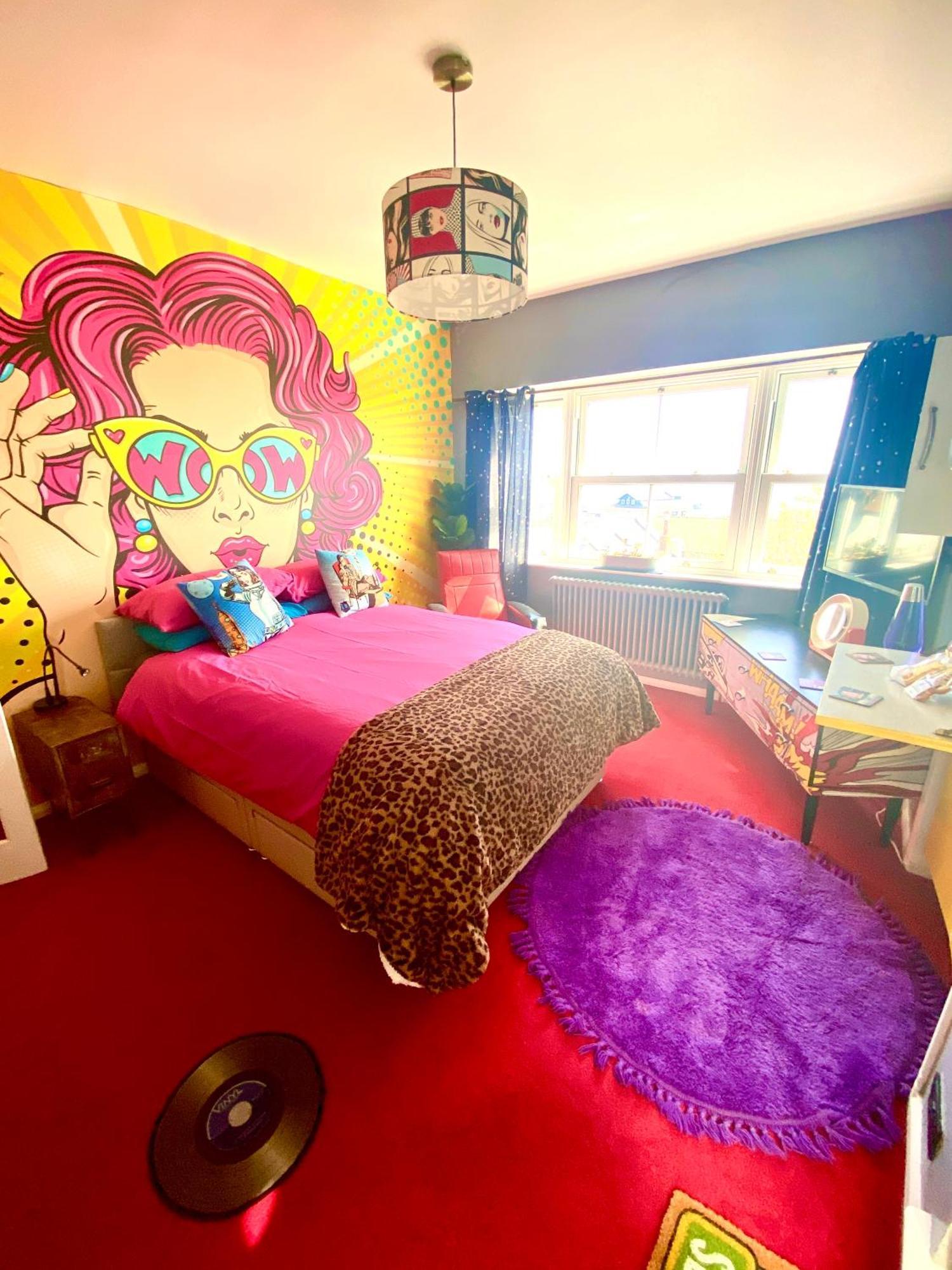 Апартаменти Pop Art Pad Heart Of Old Town With Parking! Гастінгс Екстер'єр фото